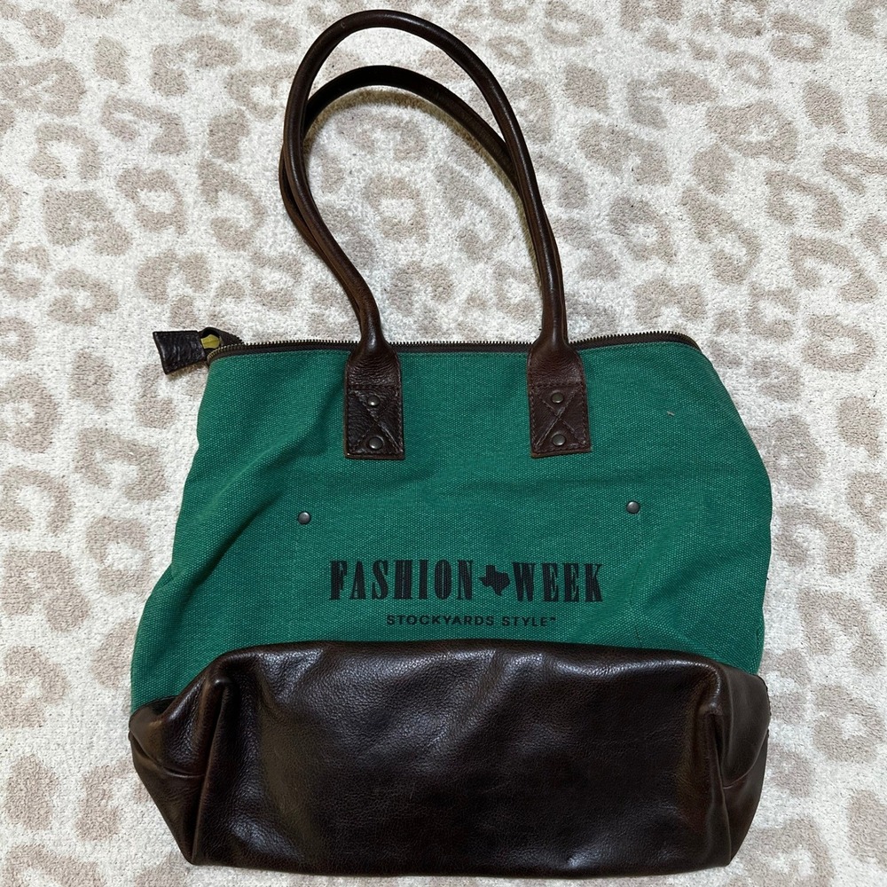 Will Leather Goods Tote Bag Green Canvas Brown Leather Fort Worth Fashion Week - Picture 2 of 3
